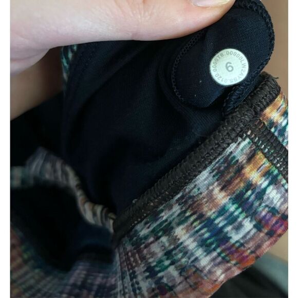 Lululemon x Peloton SZ 6 Digital Oasis Energy Sports Bra Strappy Missing Pads - Picture 3 of 3